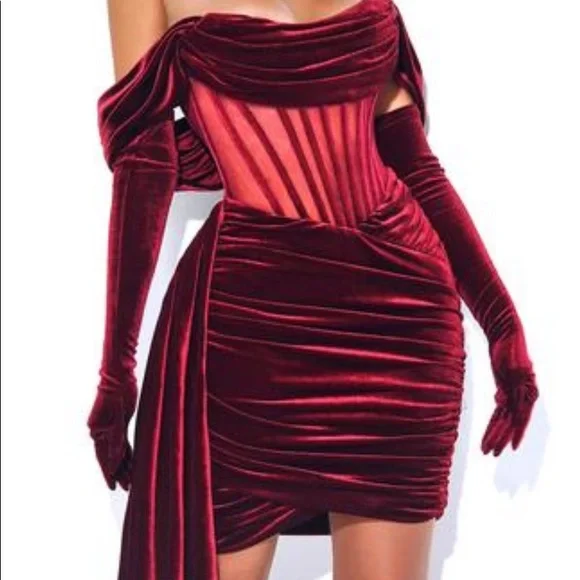 miss circle burgundy dress Zapaka Women Hot Pink Short Plus Size Homecoming Dress with Fringes Spaghetti  Straps Bodycon Sleeveless Sparkly Cocktail Dress  ZAPAKA